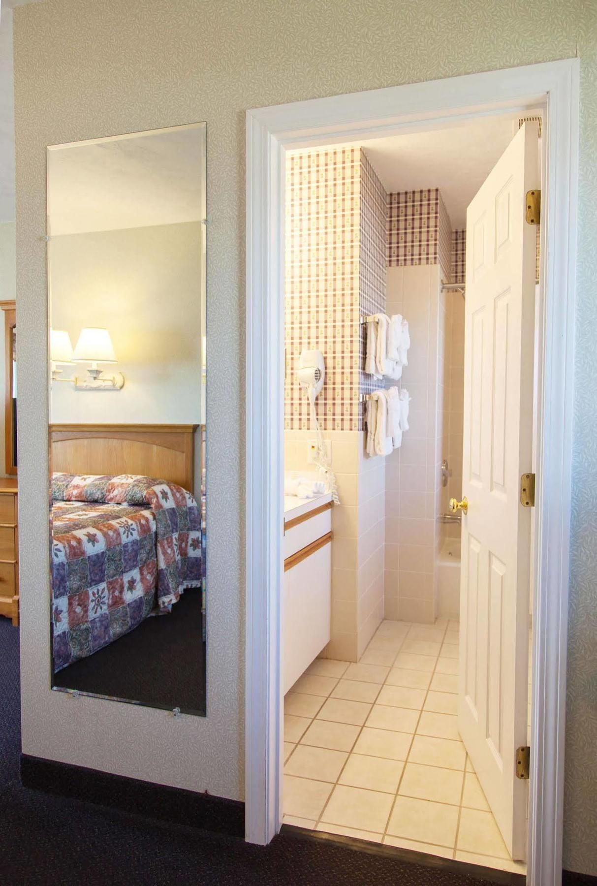 Green Harbor Resort West Yarmouth Bagian luar foto