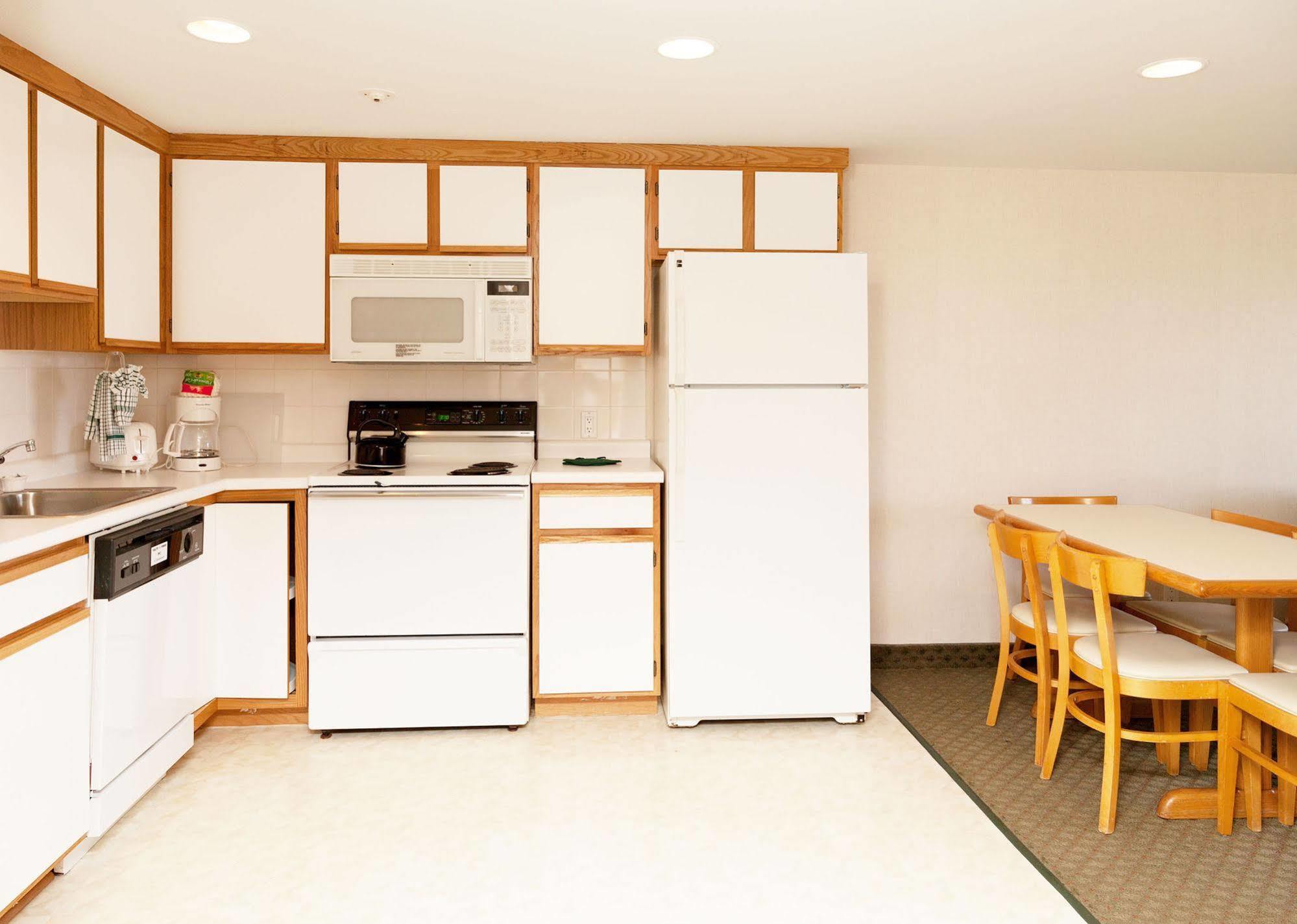 Green Harbor Resort West Yarmouth Bagian luar foto